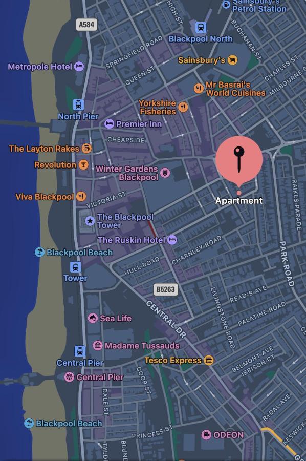 Safari Apartment, Free Parking, 10Min Walk To Blackpool Tower, Sleeps 12 Exteriör bild